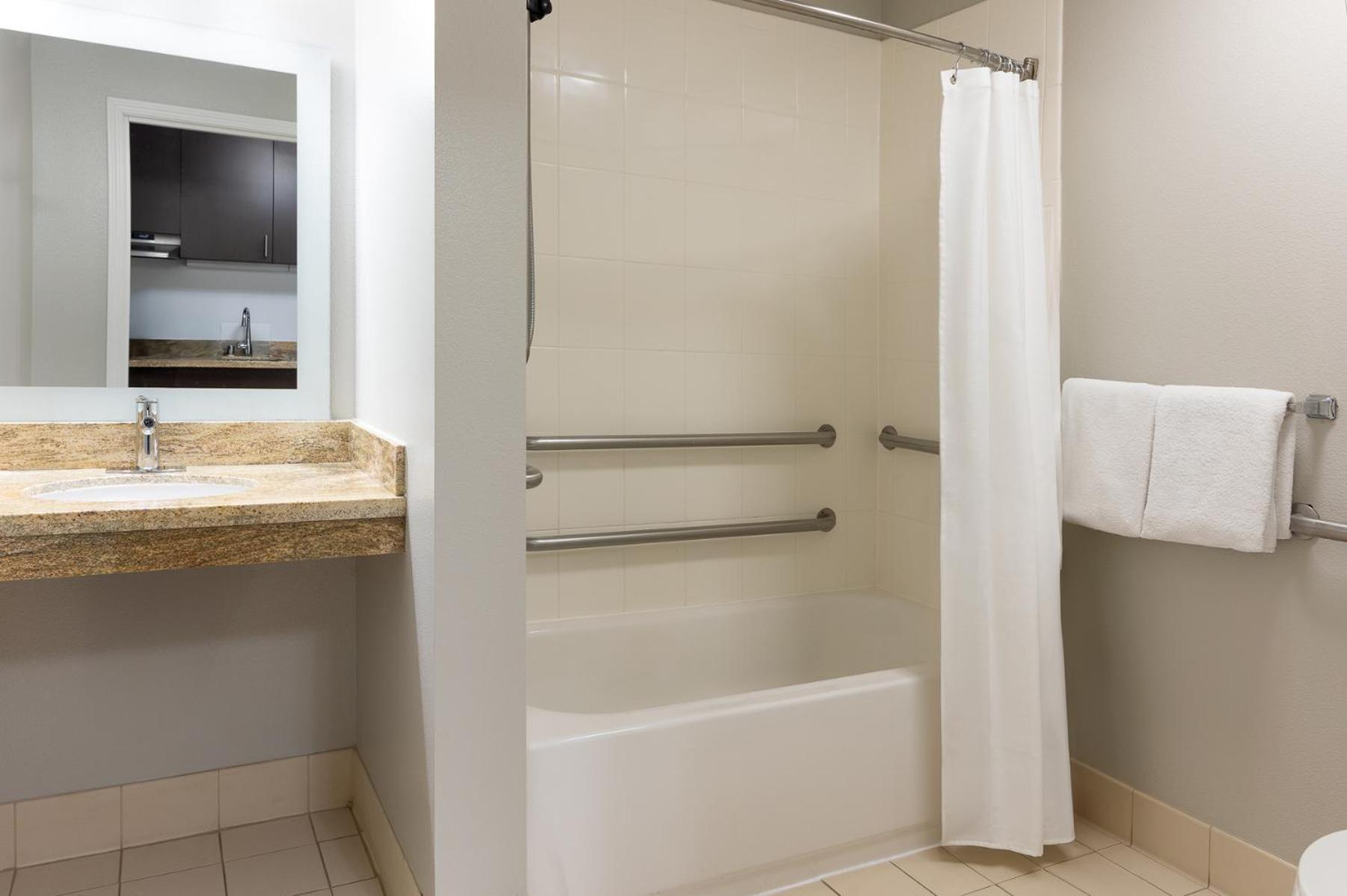 Towneplace Suites By Marriott Erie Kearsarge Exterior foto